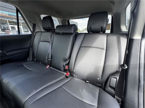 Used 2023 Toyota 4Runner TRD Off-Road Premium w/ Moonroof Package AWD/4WD image 5
