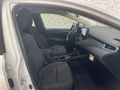 Used 2025 Toyota Corolla LE image 11