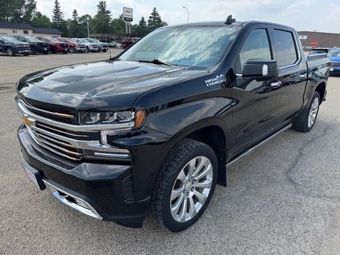 Used 2021 Chevrolet Silverado 1500 High Country w/ Technology Package image 3