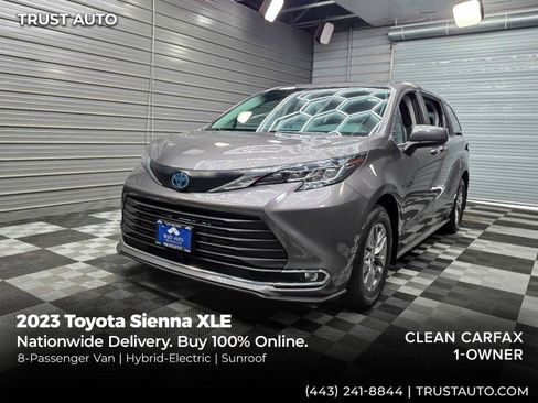 Used 2023 Toyota Sienna XLE FWD image 1