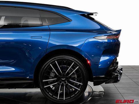 Used 2023 Aston Martin DBX 707 image 18