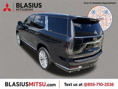 Used 2026 Cadillac Escalade Luxury AWD/4WD image 29