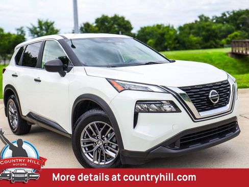 Used 2021 Nissan Rogue S AWD/4WD image 1