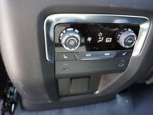 New 2026 Chevrolet Suburban High Country AWD/4WD image 15