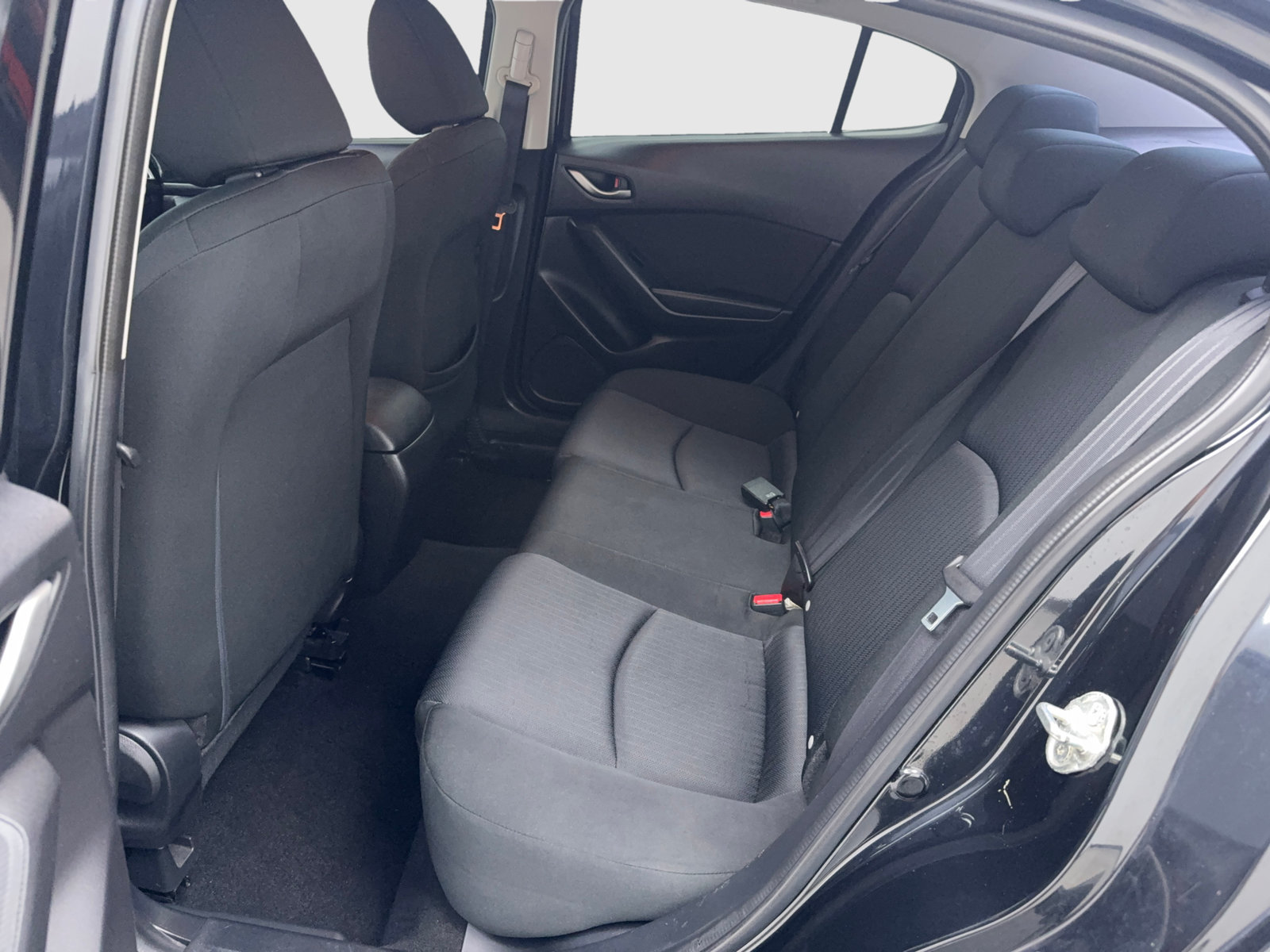 Used 2015 MAZDA MAZDA3 i Sport FWD image 38