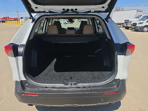 Used 2025 Toyota RAV4 XLE Premium AWD/4WD image 19
