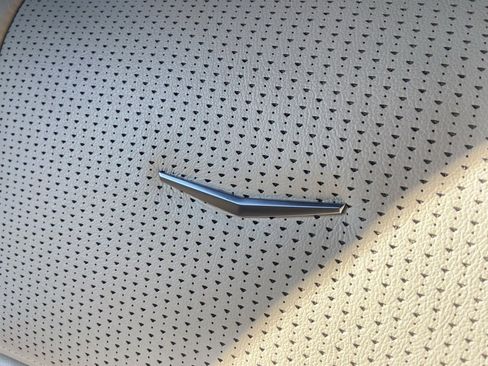 Used 2023 Cadillac Escalade Premium Luxury w/ Performance Package image 23