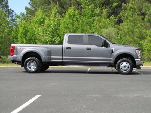 Used 2021 Ford F350 XL w/ STX Appearance Package image 4