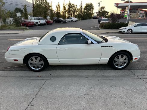 Used 2002 Ford Thunderbird Deluxe image 8