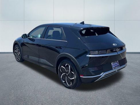 Certified 2023 Hyundai Ioniq 5 SE w/ Cargo Package RWD image 4