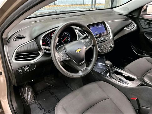 Used 2023 Chevrolet Malibu LT image 17