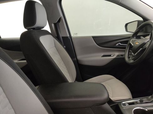 Used 2019 Chevrolet Equinox LS image 21