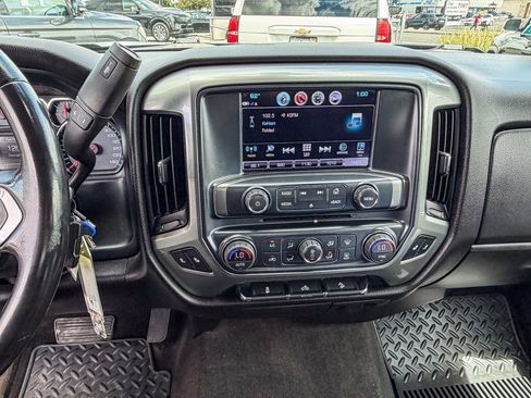 Used 2018 Chevrolet Silverado 1500 LT w/ All Star Edition AWD/4WD image 18
