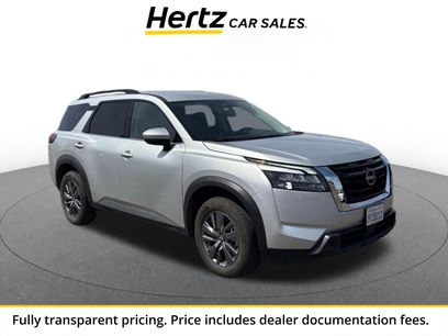 Used 2025 Nissan Pathfinder SV