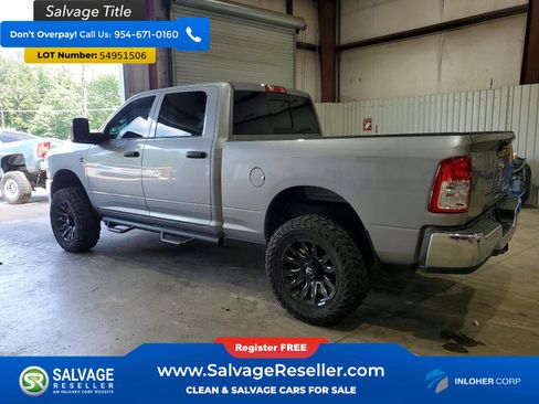 Used 2024 RAM 2500 Tradesman w/ Chrome Appearance Group AWD/4WD image 3