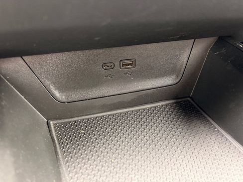 Used 2025 Chevrolet Equinox LT w/ Safety and Technology Package FWD image 19