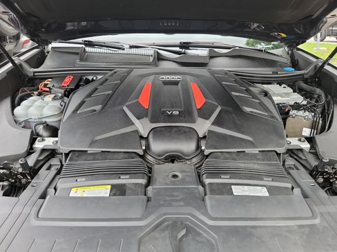 Used 2021 Audi SQ8 Prestige w/ Prestige Package AWD/4WD image 30