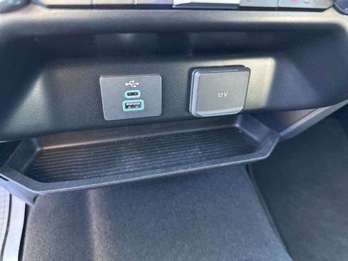 Used 2024 Ford F250 Lariat w/ Sport Appearance Package image 32