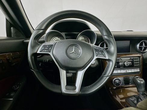 Used 2015 Mercedes-Benz SLK 250 image 18