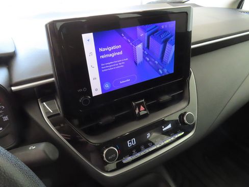 Used 2024 Toyota Corolla LE FWD image 17