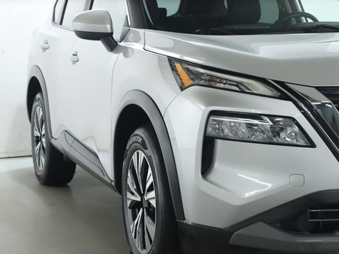 Used 2023 Nissan Rogue SV AWD/4WD image 8