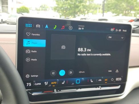 Certified 2025 Volkswagen ID.4 Pro RWD image 19