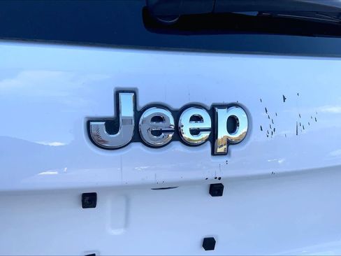 Used 2019 Jeep Grand Cherokee Limited AWD/4WD image 33