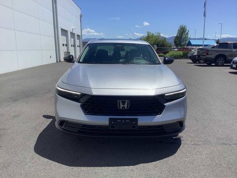 Used 2025 Honda Accord SE image 9