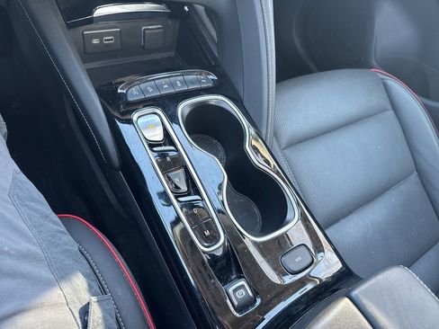 Certified 2023 Buick Envision Essence w/ Sport Touring Package image 19