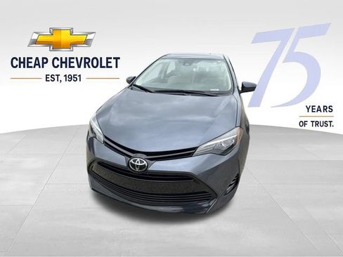 Used 2018 Toyota Corolla LE FWD image 3