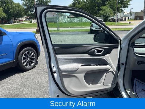 Used 2022 Jeep Compass Latitude w/ Convenience Group FWD image 18
