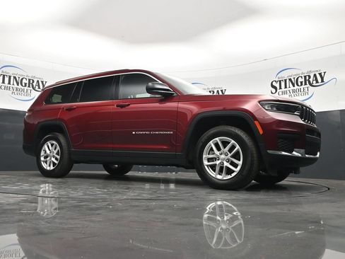 Used 2025 Jeep Grand Cherokee L Laredo w/ Trailer Tow Package RWD image 26