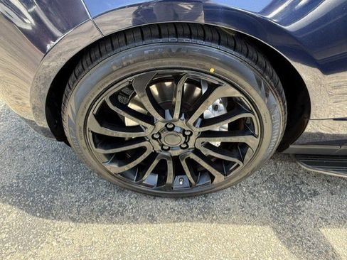 Used 2017 Land Rover Range Rover Supercharged AWD/4WD image 19