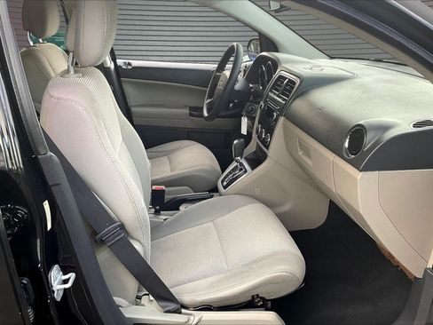 Used 2010 Dodge Caliber Mainstreet FWD image 27
