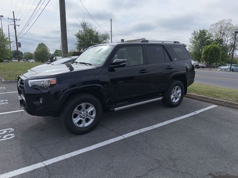Used 2023 Toyota 4Runner SR5 Premium w/ Moonroof Package AWD/4WD image 1