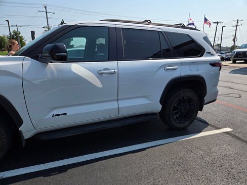 Used 2025 Toyota Sequoia Limited w/ TRD Off-Road Package AWD/4WD image 5