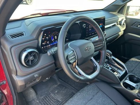 Used 2026 Chevrolet Colorado Z71 AWD/4WD image 14