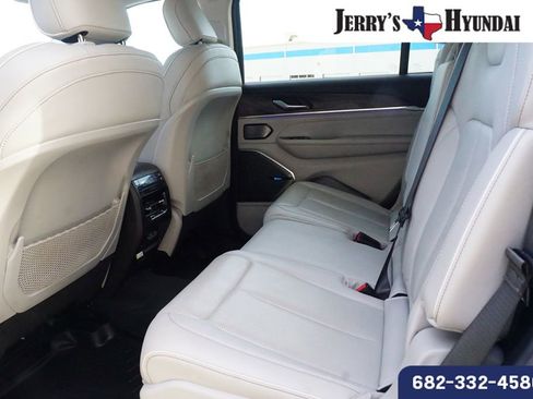 Used 2022 Jeep Grand Cherokee L Overland image 20