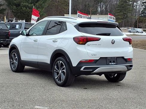 Used 2023 Buick Encore GX Select image 2