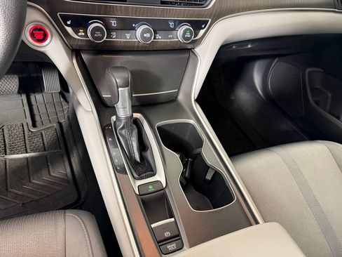 Used 2020 Honda Accord EX image 18