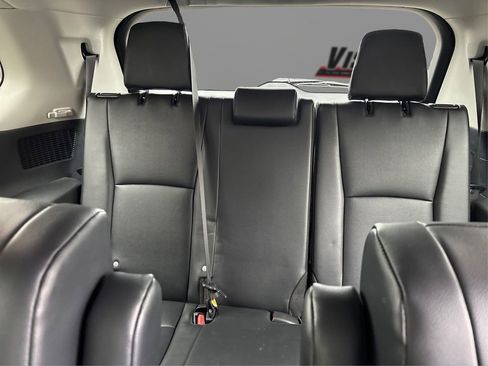 Used 2025 Toyota Grand Highlander AWD image 30