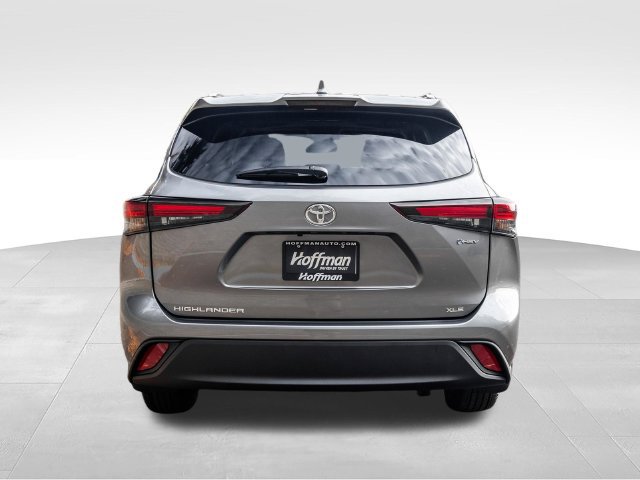 Used 2026 Toyota Highlander XLE AWD/4WD image 9