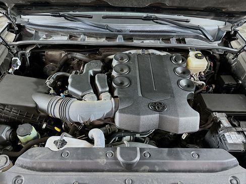 Used 2021 Toyota 4Runner TRD Off-Road image 31