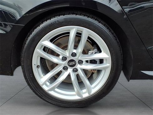 Used 2023 Audi A4 2.0T Premium w/ Convenience Package image 6