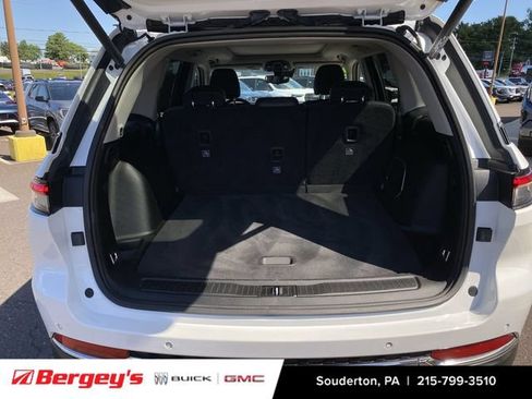 Used 2022 Jeep Grand Cherokee Limited AWD/4WD image 29