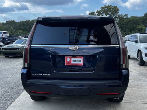 Used 2017 Cadillac Escalade Luxury w/ LPO, Radiant Package AWD/4WD image 5