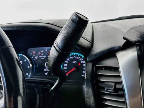 Used 2019 Chevrolet Suburban Premier w/ Premier Plus Edition AWD/4WD image 16