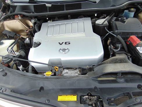 Used 2010 Toyota Venza XLE image 30