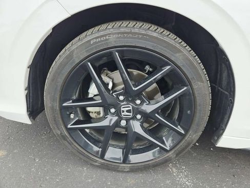 Used 2025 Honda Civic Sport image 15