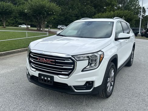 Used 2024 GMC Terrain SLT AWD/4WD image 1